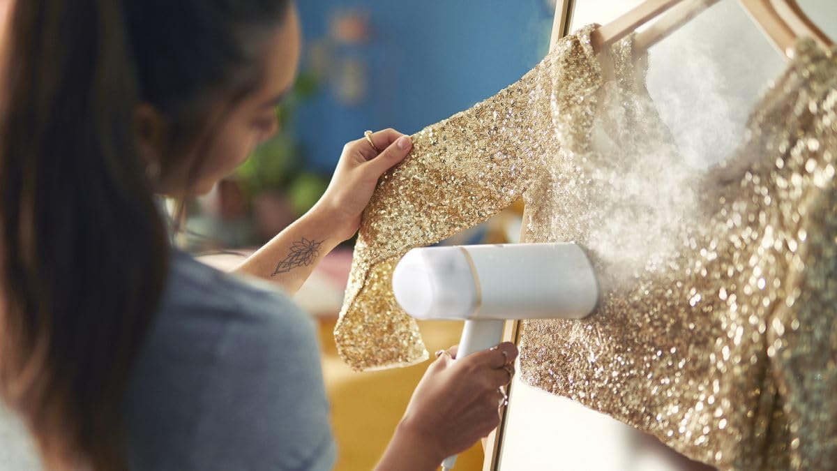 Philips HandHeld Steamer 3000 Series - 1000W, Compact & Foldable, up to 20g/min, Ready to use in 30 Sec, No Ironing Board, White - STH3000/10